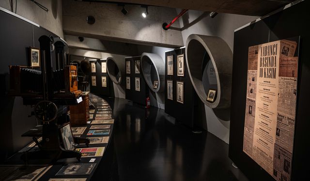 "Bir Ulusun Yası, Manşetlerin Yankısı" sergisi, Atatürk'e dair tarihi sayfaları ziyaretçilerle buluşturuyor
