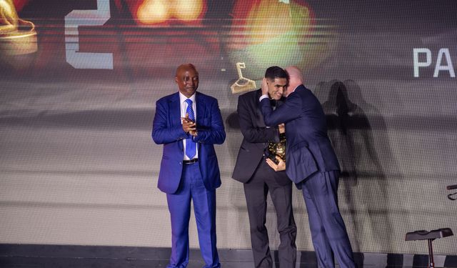 Afrika'da yılın futbolcusu ödülünü Achraf Hakimi kazandı