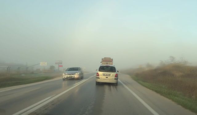 Amasya-Çorum karayolunda yoğun sis etkili oldu