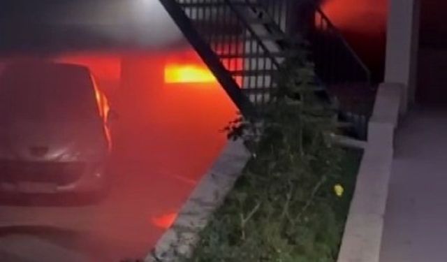 Kahramanmaraş'ta elektrikli otomobil alev alev yandı