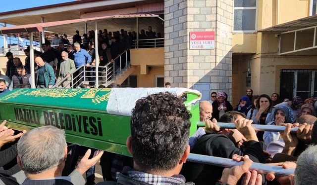 Nazilli’deki yangında hayatını kaybeden genç kız toprağa verildi