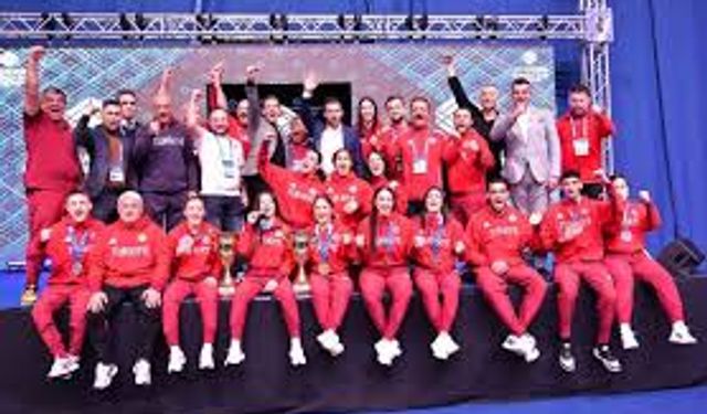 Macaristan’ın başkenti Budapeşte’de düzenlenen U23 Avrupa Boks Şampiyonası’nda millilerden tarihi zafer