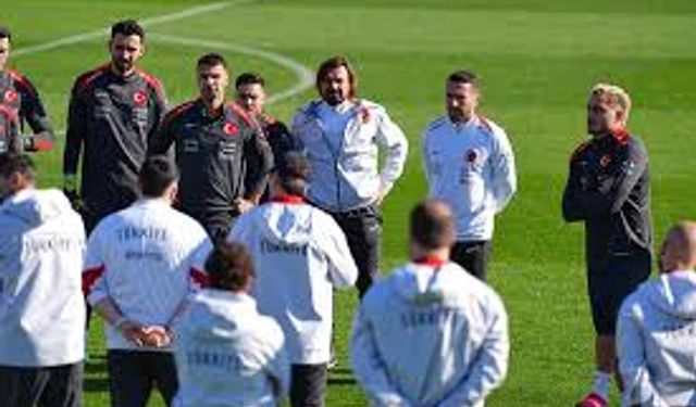 A Milli Futbol Takımı, Atatürk Spor Kompleksi Matlı Stadı'nda yürüyüş yaptı