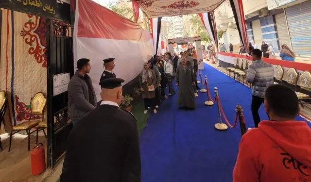Mısır'daki Temsilciler Meclisi seçimlerinde 30 bölgede yeniden oy verme işlemi tamamlandı