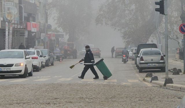 Sındırgı'da sis sürücüleri zorladı