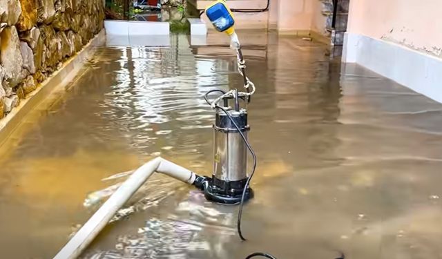 Didim’de sağanak yağış! Yollar göle döndü