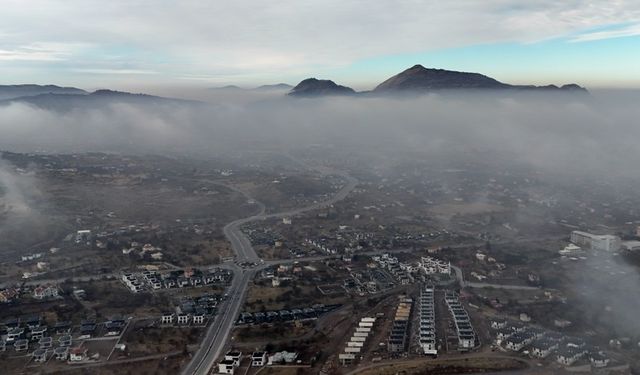 Kayseri'de sis etkisini sürdürüyor