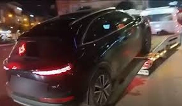 Yalova'da otomobiline çakar taktıran sürücüye 276 bin 344 lira ceza kesildi