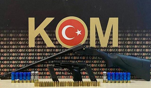 Kars'ta yasa dışı silah ticaretine operasyon: 10 gözaltı