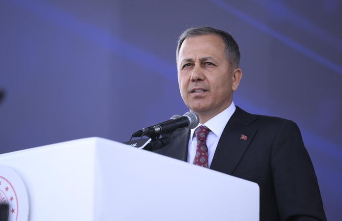 Bakan Yerlikaya'dan şehitler için taziye mesajı