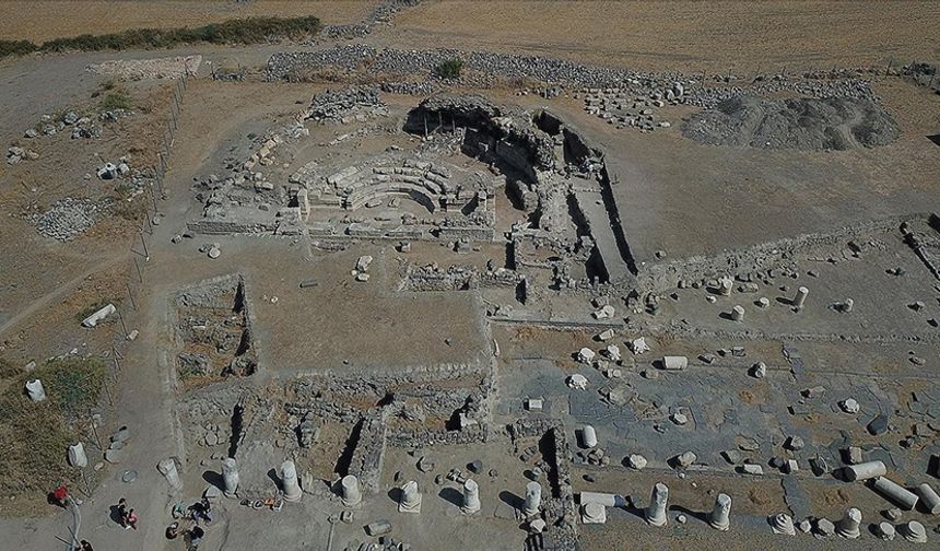 Epiphaneia Antik Kenti'nde 'Takvimler Mozaiği' bulundu