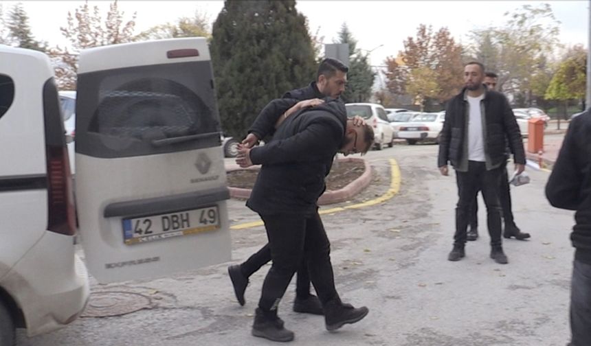 Konya'da barınakta köpeği eziyet ederek öldüren 2 sanığın yargılanmasına başlandı