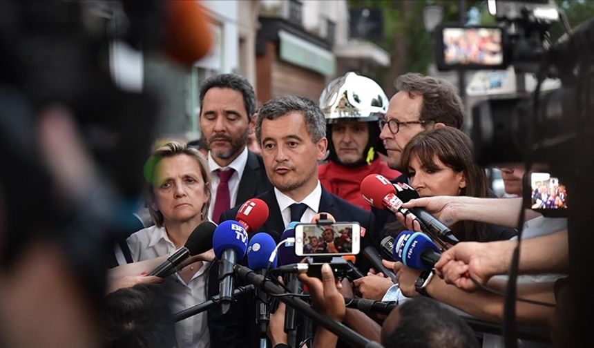 Fransa İçişleri Bakanı, "aşırı sağcılardan" aldığı ölüm tehditleriyle ilgili şikayetçi olacak