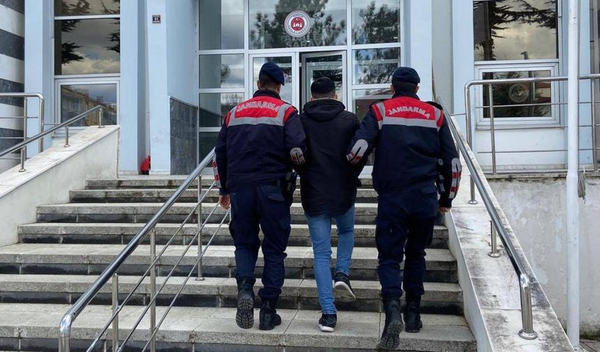 Kayseri'de 32 yıl 6 ay kesinleşmiş hapis cezası bulunan firari hükümlü yakalandı