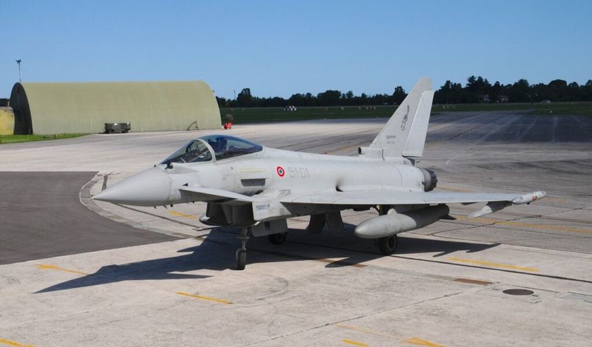 İtalyan Eurofighter savaş uçağı Avustralya’da düştü