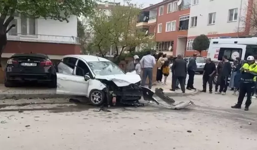 Çorum'da iki otomobilin çarpıştığı kazada 7 kişi yaralandı