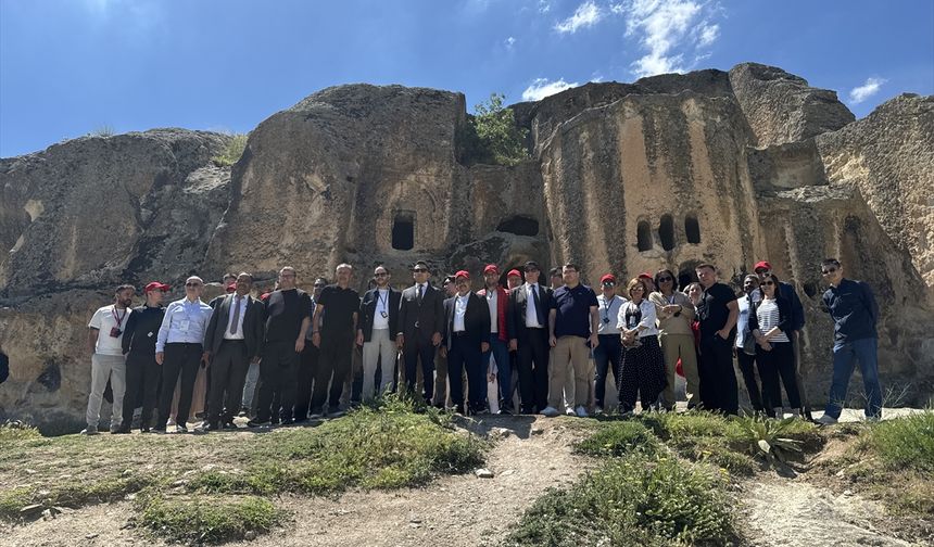 100 farklı ülkeden seyahat acentesi temsilcileri Afyonkarahisar'ı gezdi