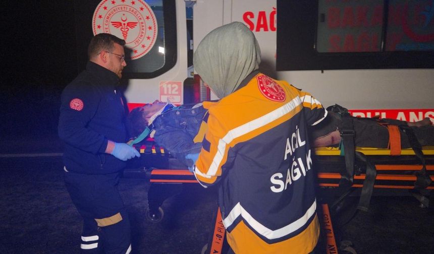 Bursa'da otomobil ile çarpışan motosikletin sürücüsü yaralandı