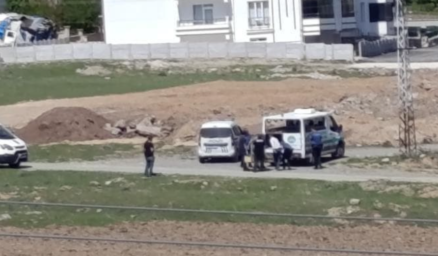 Elazığ’da bir kişi boş arazide ölü bulundu