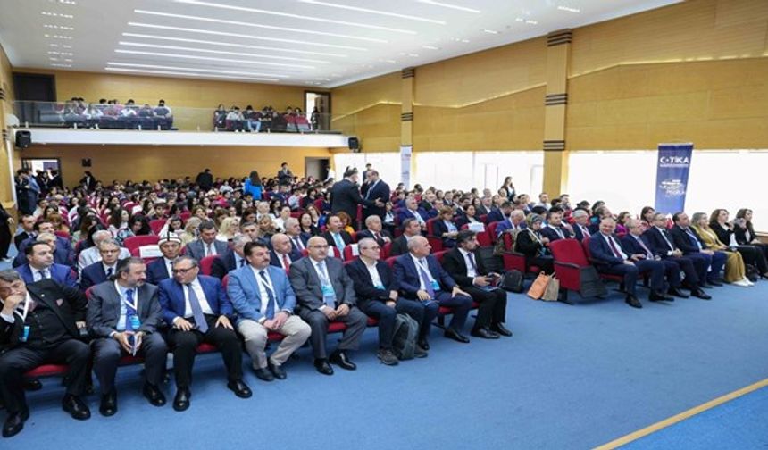 Bakü’de Türk Dünyasının Ekonomik Ufku Masaya Yatırıldı