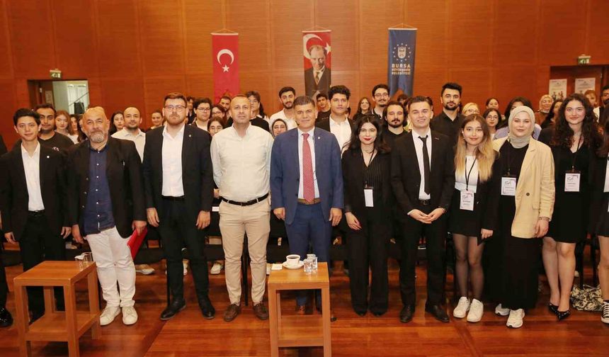 Doç. Dr. Ergül Halisçelik’ten gençlerle "sürdürülebilirlik" üzerine sohbet