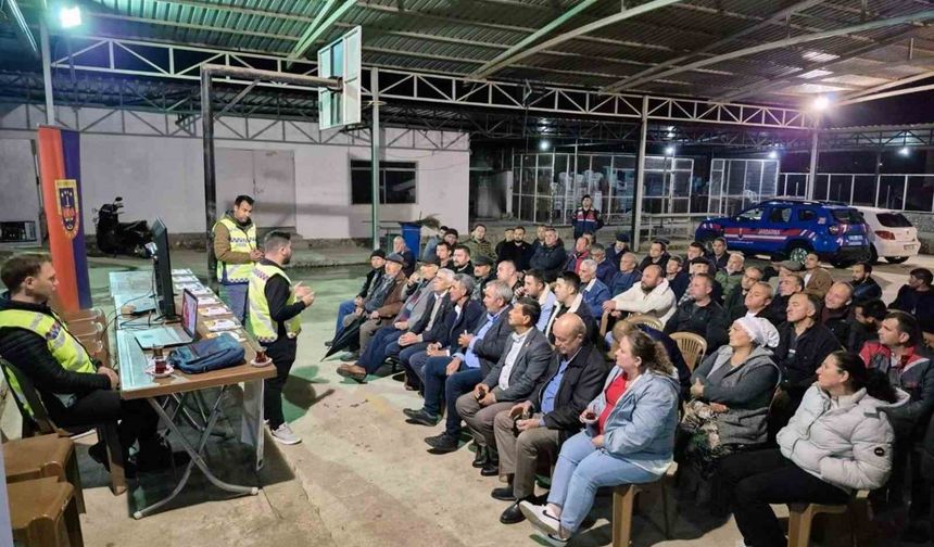 Mahalle sakinlerine ‘Siber Dolandırıcılık’ bilgilendirmesi