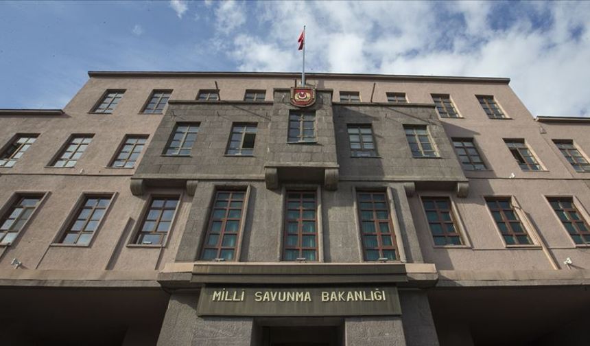 Mehmetçikten Somali’deki yetimlere şefkat eli
