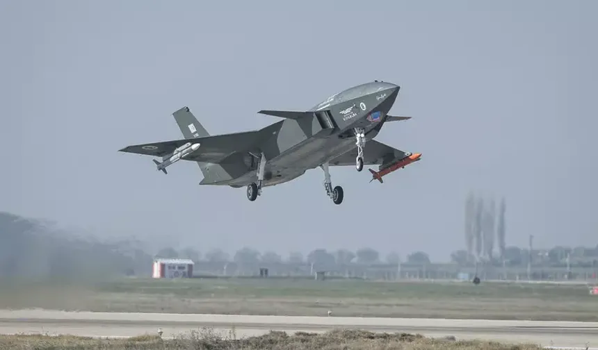 KIZILELMA'nın tarihi atışı dünya basınında: Havacılıkta yeni bir çağ...