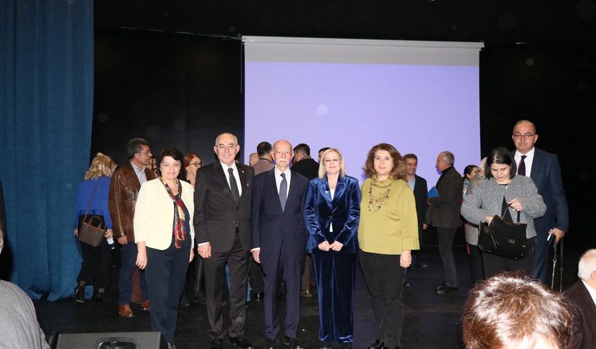 Gazi Üniversitesinde “Türkiye Finansal Raporlama Standartları” kitabı tanıtıldı