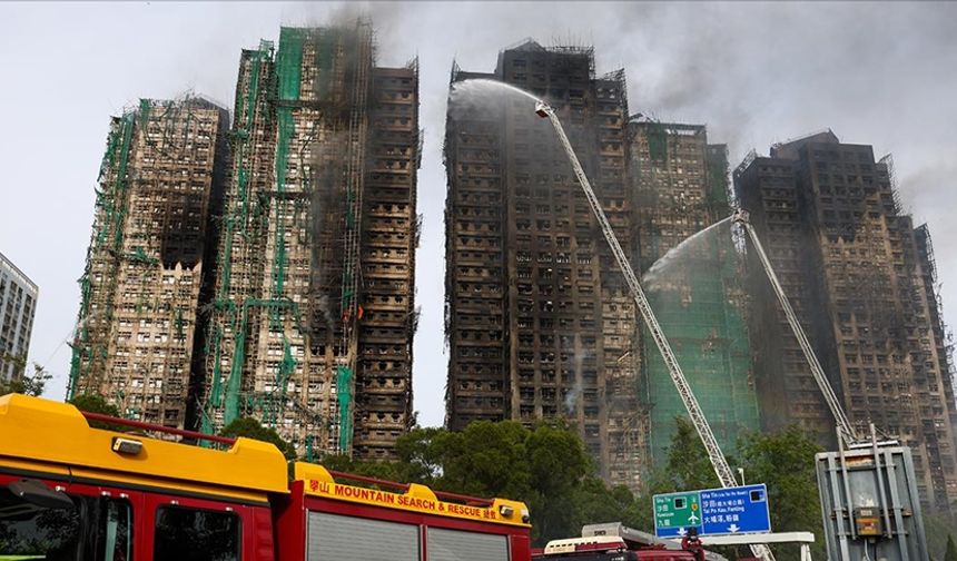 Hong Kong’daki yangın faciasında ölü sayısı artıyor