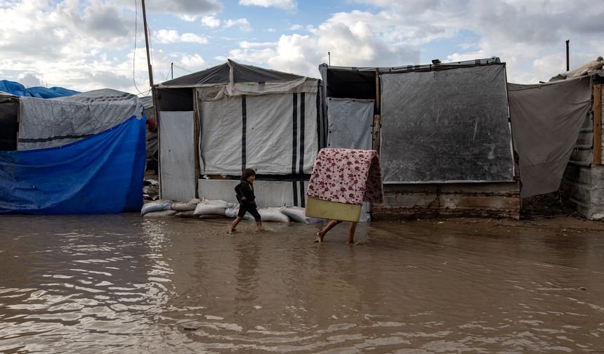 Gazze'yi Byron Fırtınası vurdu! 27 binden fazla çadır hasar aldı