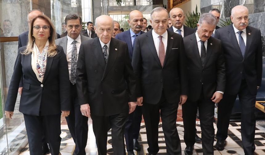 MHP Lideri Devlet Bahçeli TBMM'de bütçe görüşmelerinin son oturumunu takip etti